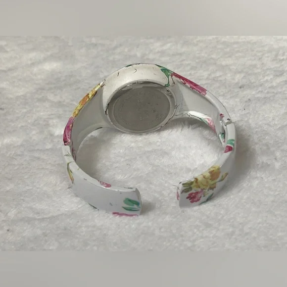 White Floral Design Ladies Bangle Style Wristwatch - Picture 4 of 12
